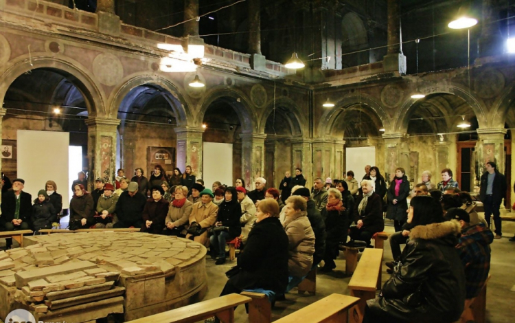 Vidám zsidó ünnep a Zsinagógában