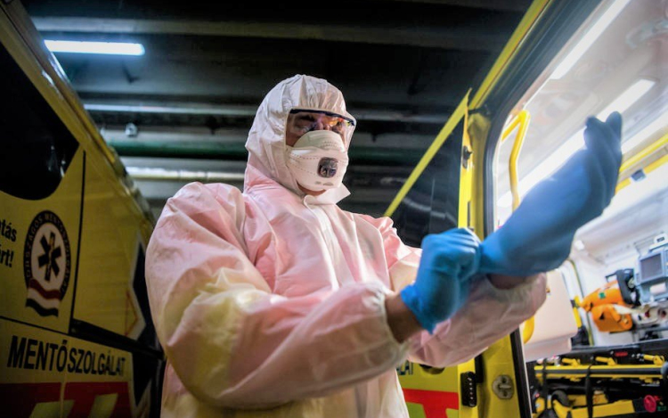 Koronavírus: 70 halott egy nap alatt