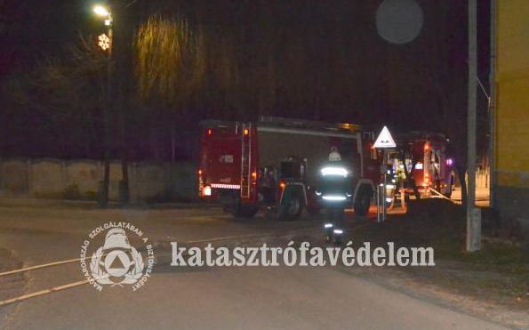 Tűz van a második emeleten! - Gyakorlatot tartottak a pápakovácsi iskolában