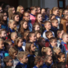 Zene Világnapja - Az Erkel iskolások éneklése a városban