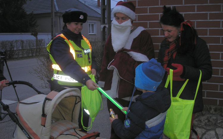 Mikulás napi akció a gyermekek biztonságáért