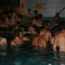 Éjszakai Fürdőzés a pápai Várkertfürdőben