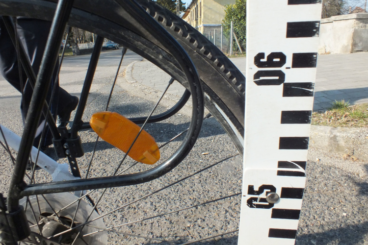 Kanyarodás közben ütötte el a biciklist a férfi, eljárás indult ellene