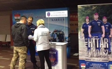 Veszprémben és Pápán is toboroztak