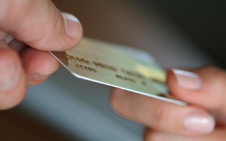 Zsaroló került őrizetbe Pápán