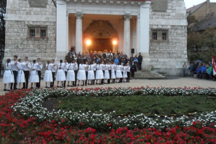 A hősiesség jelképévé váltak - Az aradi vértanúkra emlékeztek Pápán 