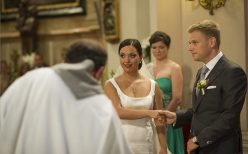 Gyönyörű menyasszony volt Orbán Ráhel