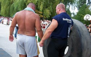 Tragédia az erős emberek versenyén