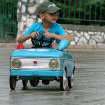 1. Pápai Pedálos Moszkvics Verseny - Pápai Játékfesztivál 2013