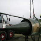 MiG-21 Emlékmű - Pápa - A gép emelése