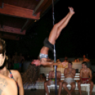 Éjszakai Fürdőzés a pápai Várkertfürdőben