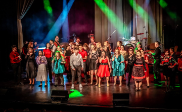 Születésnapi gálaműsort adott a Pápai Musical Stúdió