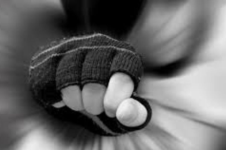 Visszautasították, ezért ütött