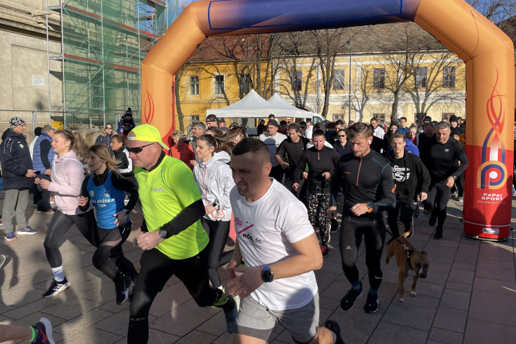 Ostormenet és futás búcsúztatta az Óévet Pápán