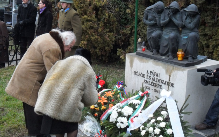 Tisztelet az élőknek, kegyelet a holtaknak - 70 éve történt a doni katasztrófa