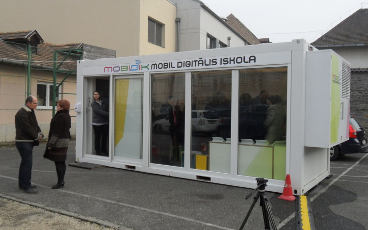 Pápán járt a Mobidik