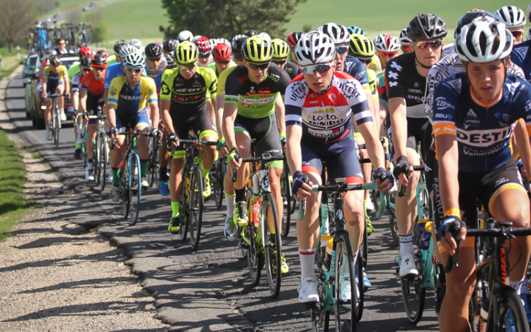 Idén is Pápán érnek célba a a jövő nagy kerékpárosai