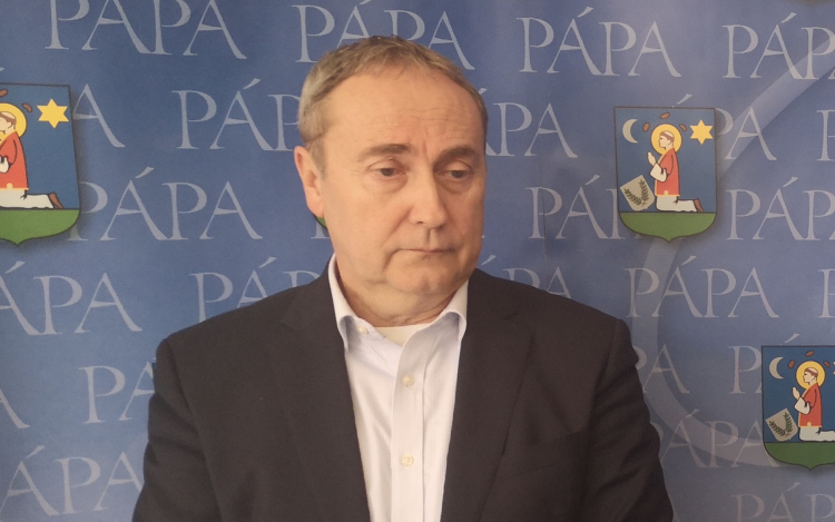 Kovács Zoltán: Csak az menjen ki az utcára, akinek feltétlenül szükséges!