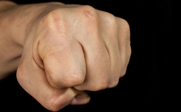 Rendszeresen bántalmazta élettársát a Pápa környéki férfi