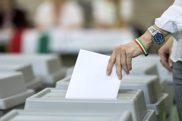 Összesen 8 millió 25 ezren vannak a választási névjegyzékben