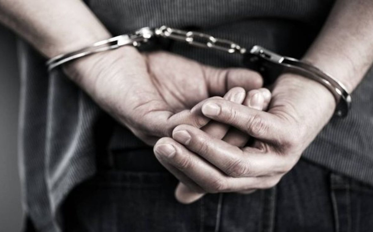 Szexuálisan bántalmazta a náluk nyaraló 9 éves gyermeket a vádlott