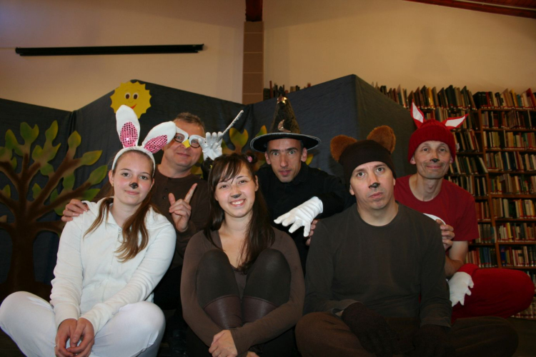 Dé-Mol: Az Elvarázsolt Erdő a Jókai Mór Városi Könyvtárban