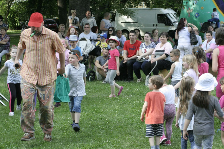 Vidámság az Erzsébet ligetben