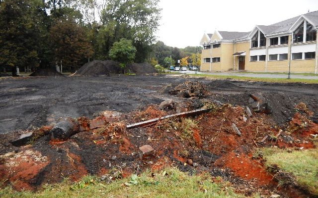 Két műfüves pályát építenek