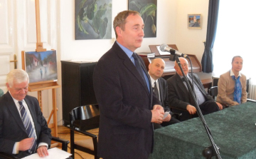 Tajvanból kapott támogatást a pápai Refi