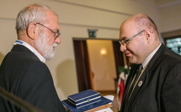 Kerecsényi Zoltán Podmaniczky-díjat vehetett át