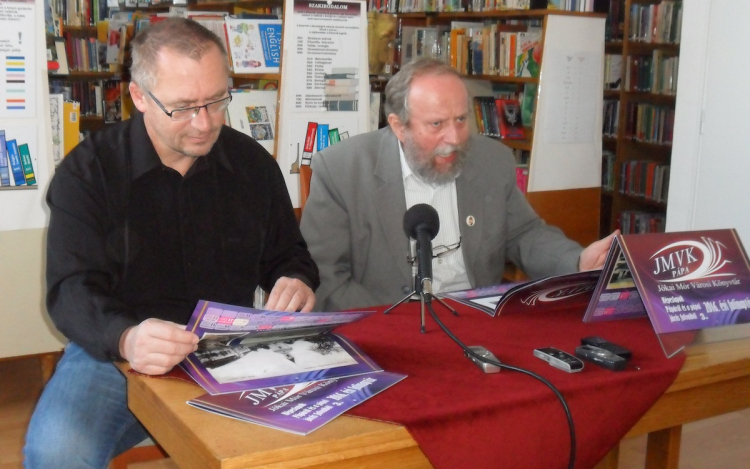 Bemutatták a jövő évi Pápa falinaptárt