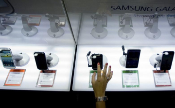 Zoknijába rejtette a lopott mobilt a vaszari férfi