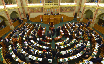 Nem járult hozzá az ellenzék a koronavírus-törvény házszabálytól eltérő tárgyalásához