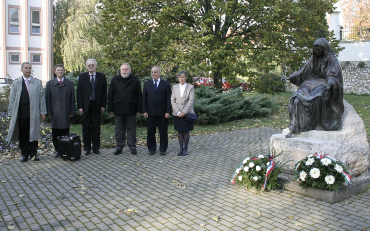 Grőber: A Fidesz azt teszi, ami ellen '56-ban harcoltak