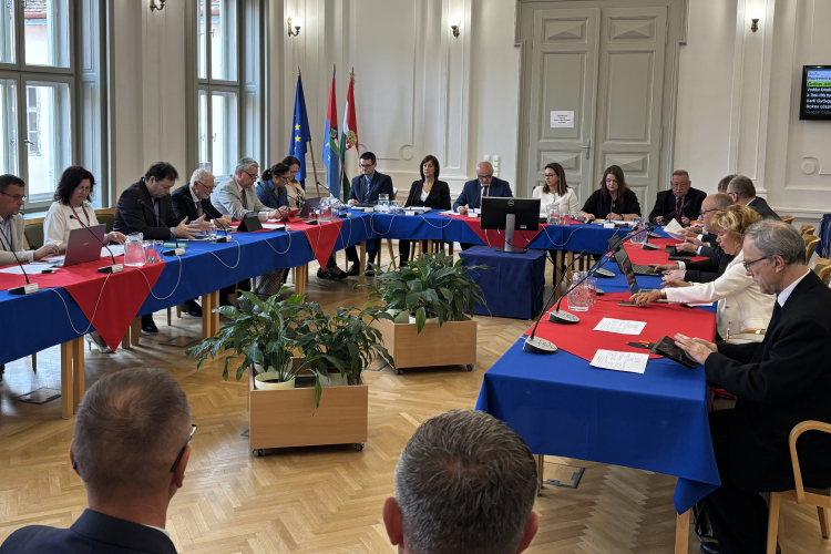 Ülésezett Pápa város képviselő-testülete