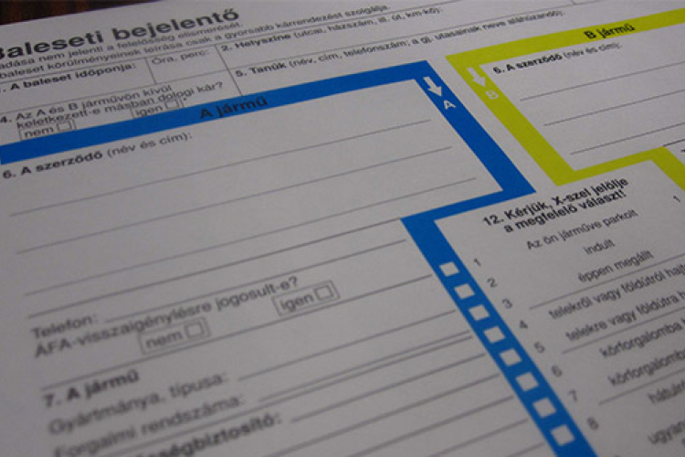 Meghamisította a baleseti kárbejelentő lapot