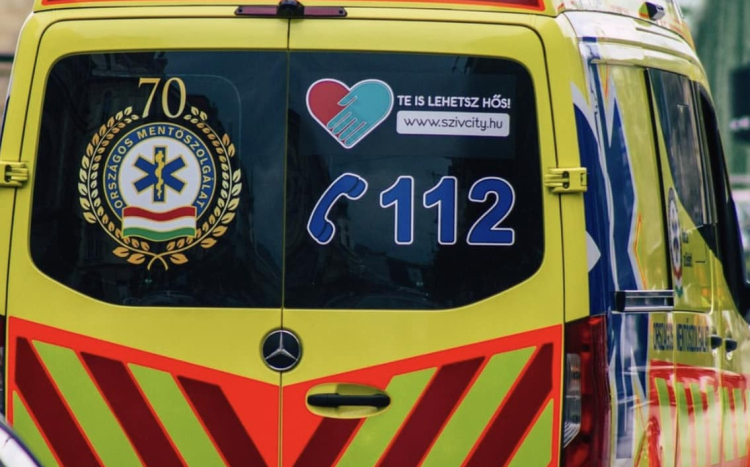 Balesetet okozott a Celli úton, súlyosan megsérült az utasa