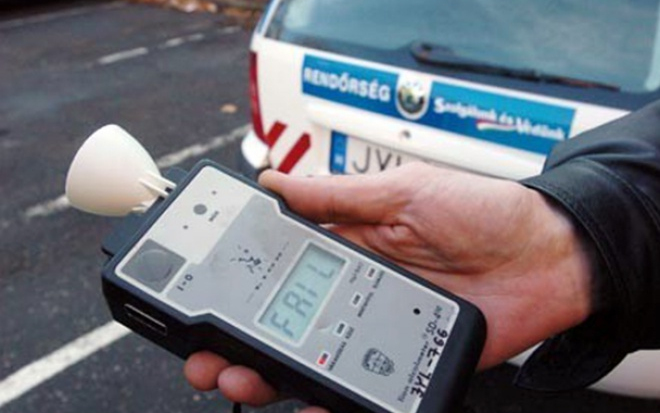 Ittasan és engedély nélkül vezetett