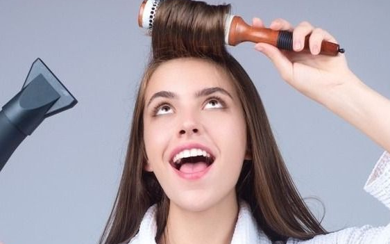 Pápai fodrászüzletben árulta a kábítószert