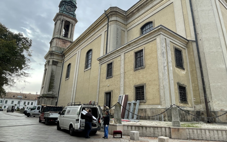 Felállványozzák a Nagytemplomot, kezdődhet a felújítása
