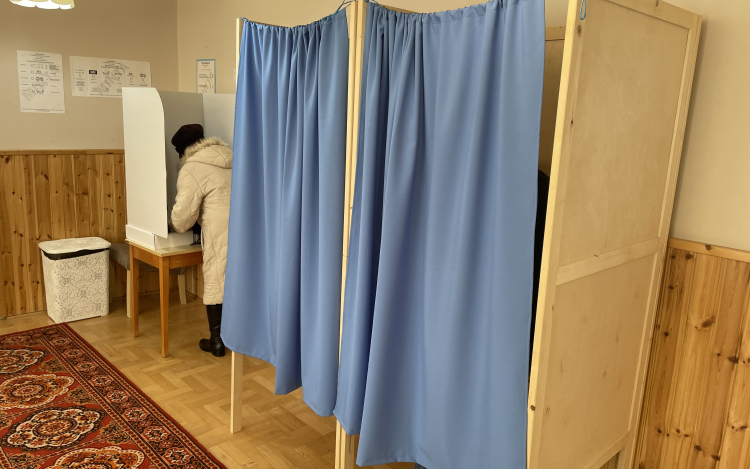 A választók negyede már leadta szavazatát 11 óráig