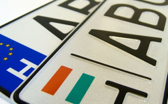 Rendszámot cserélt, lebukott