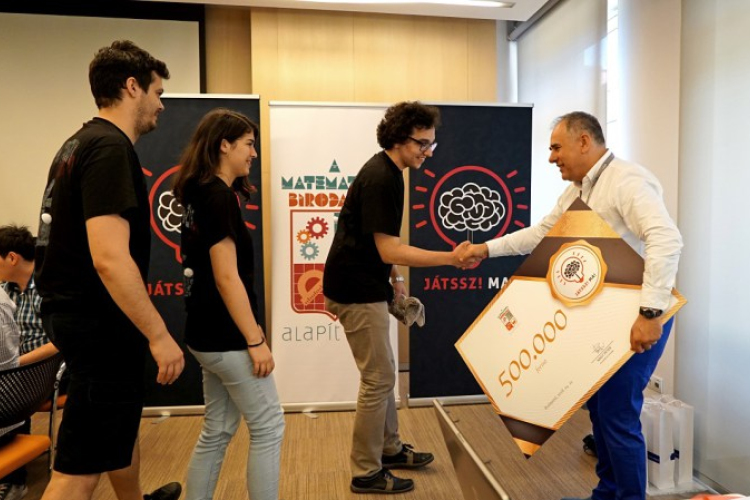 Idén is a Pápai nyuszik lettek az ország legjobb matekosai!