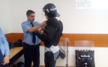 Pályaválasztási nyílt nap a Pápai Rendőrkapitányságon