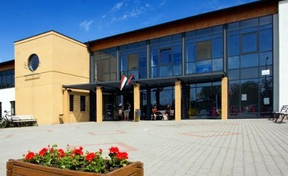 Uszoda bezárás - Jobbik: Vonják vissza az ideiglenes bezárást