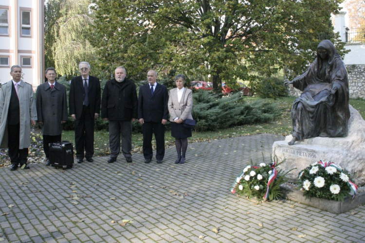 Grőber: A Fidesz azt teszi, ami ellen '56-ban harcoltak