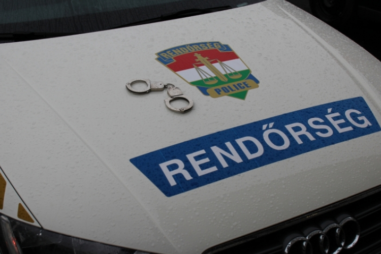 Lopással gyanúsít egy rendőrt az ügyészség 