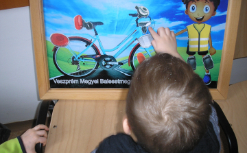 Óvodások a Pápai Rendőrkapitányságon