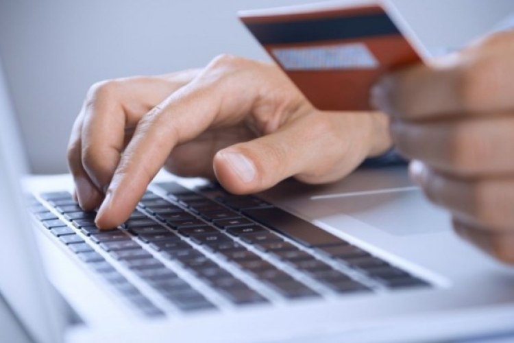 Előzze meg a „bakkártyás” csalásokat!