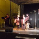 Négy gyertya ég a város adventi koszorúján